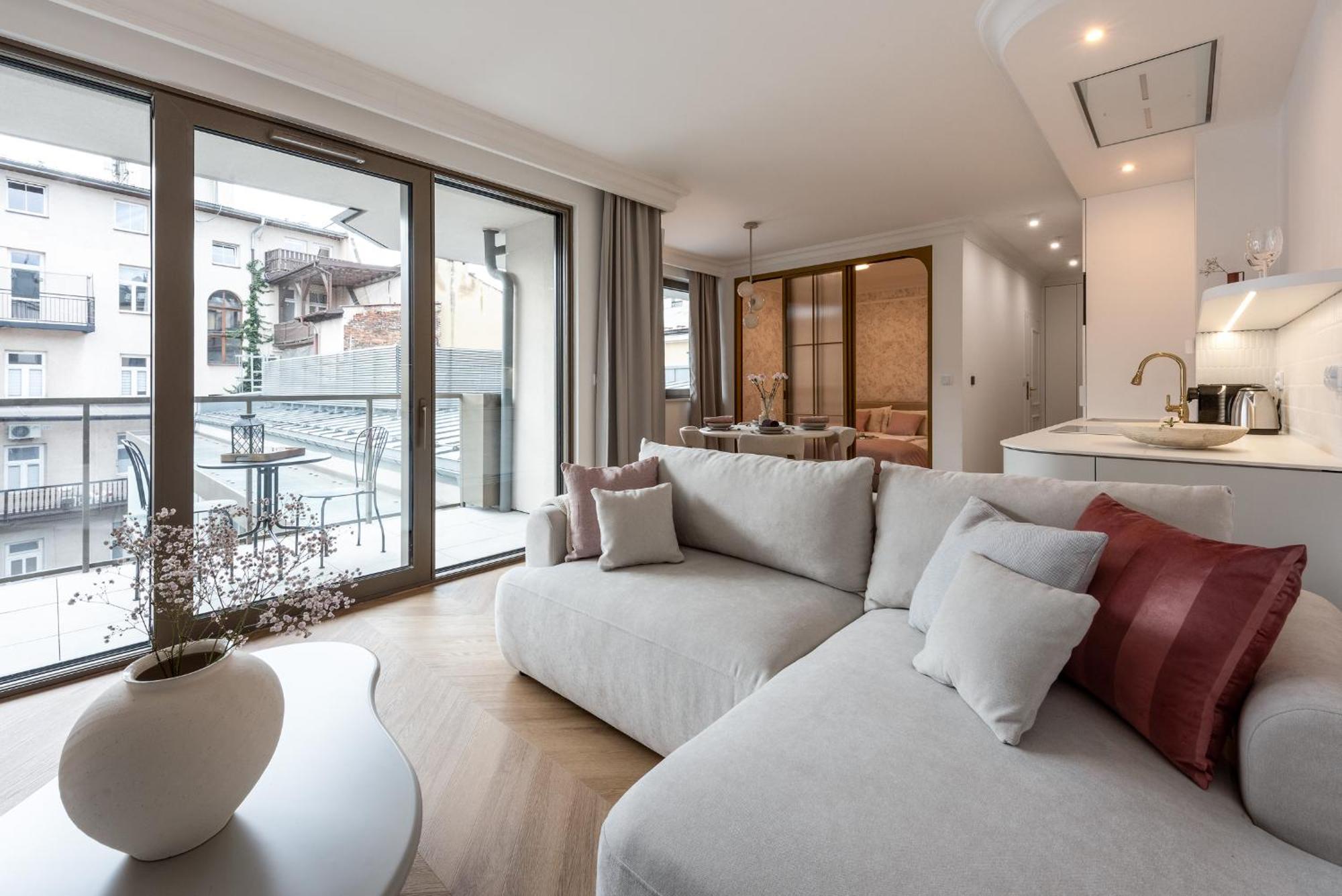 Superior One-Bedroom Apartment Balcony